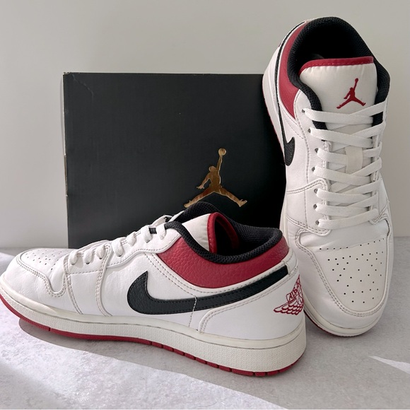 nike air jordan low red and white